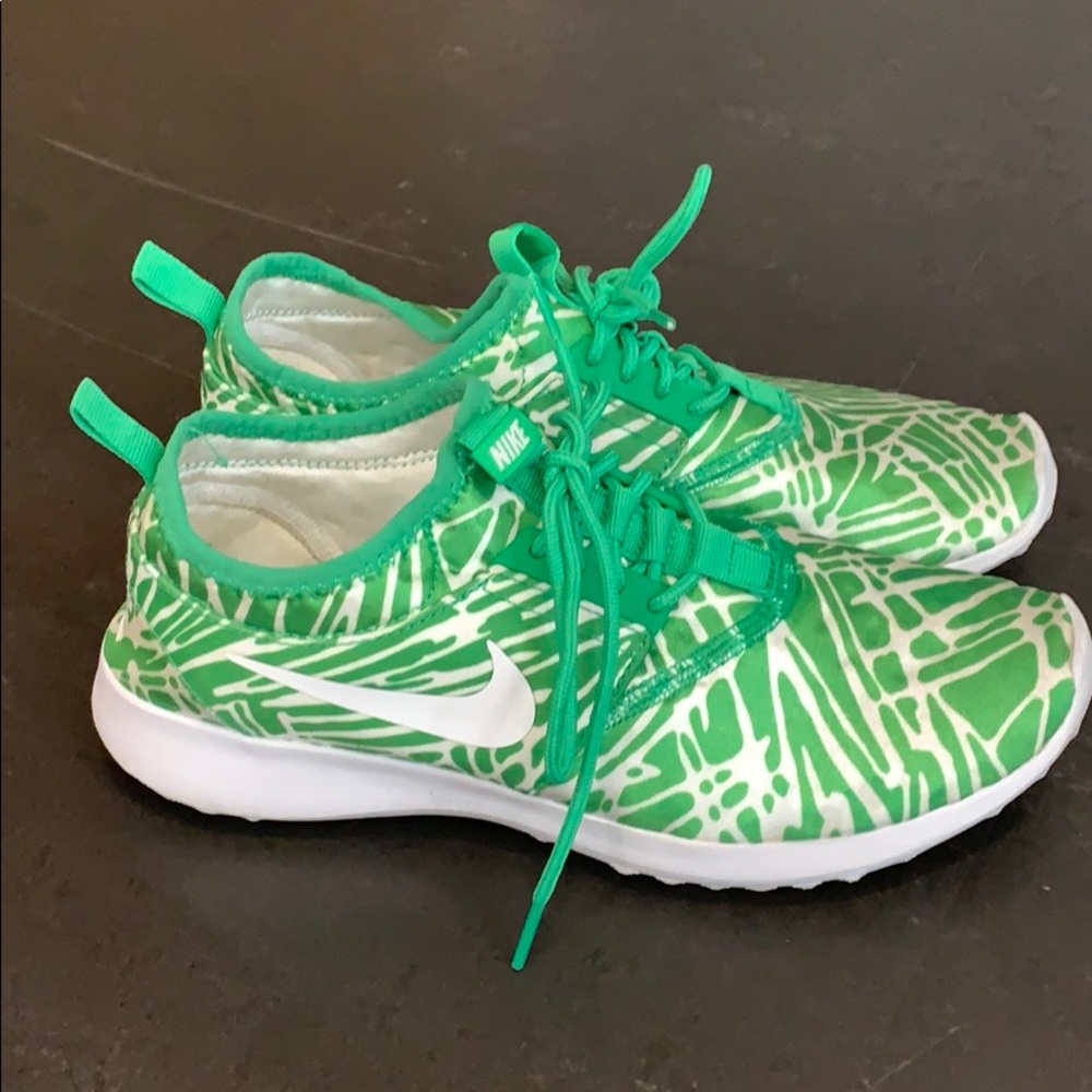 Nike Free Green Athletic Shoes